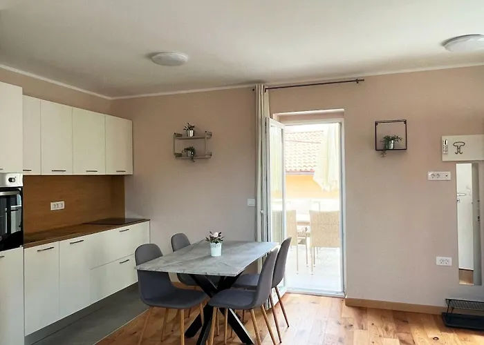 Casa Salvia * Копер